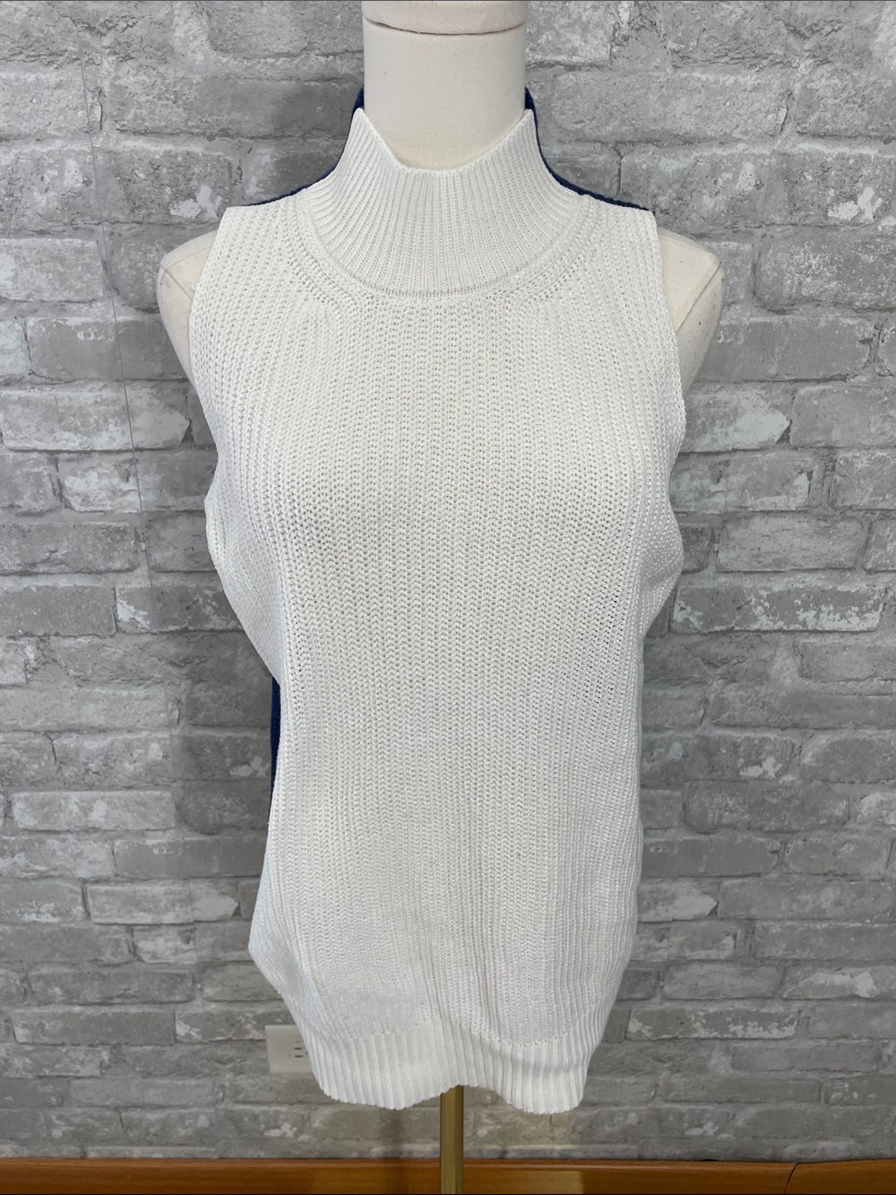 SUMMERSALT High Neck Sweater Vest
